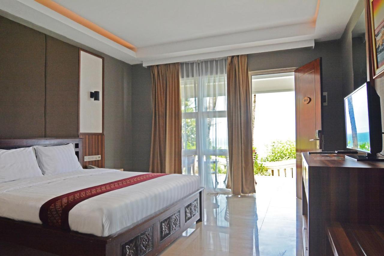 Queen Of The South Beach Resort Yogyakarta Exterior photo