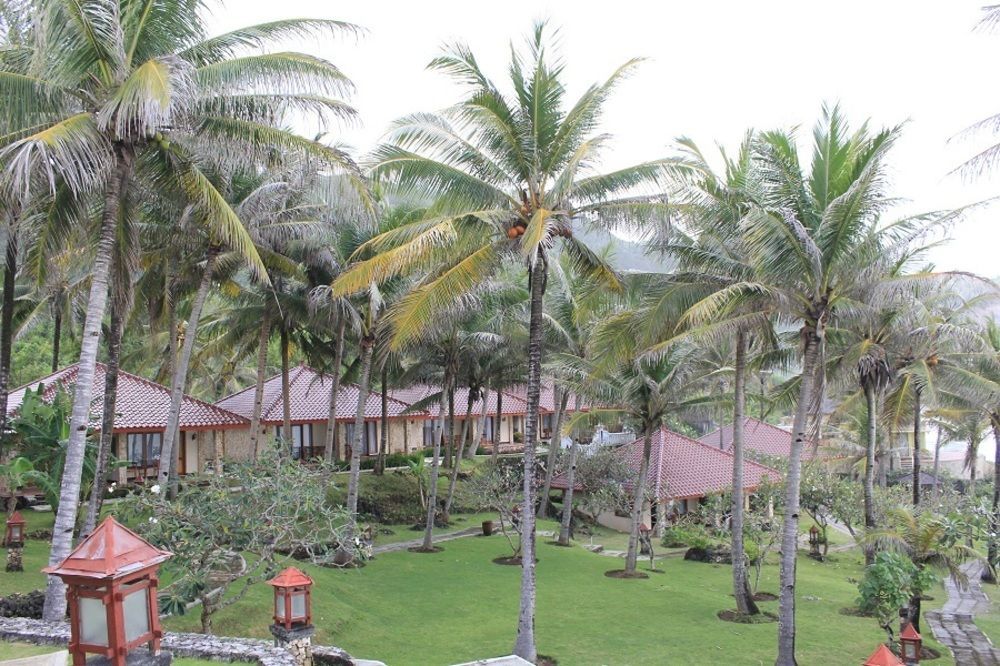 Queen Of The South Beach Resort Yogyakarta Exterior photo